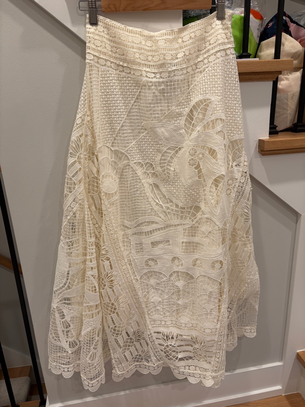 EUC FARM RIO ANTHROPOLOGIE Guipure White Maxi Skirt S Embroidered Cream Brazil - Picture 2 of 13